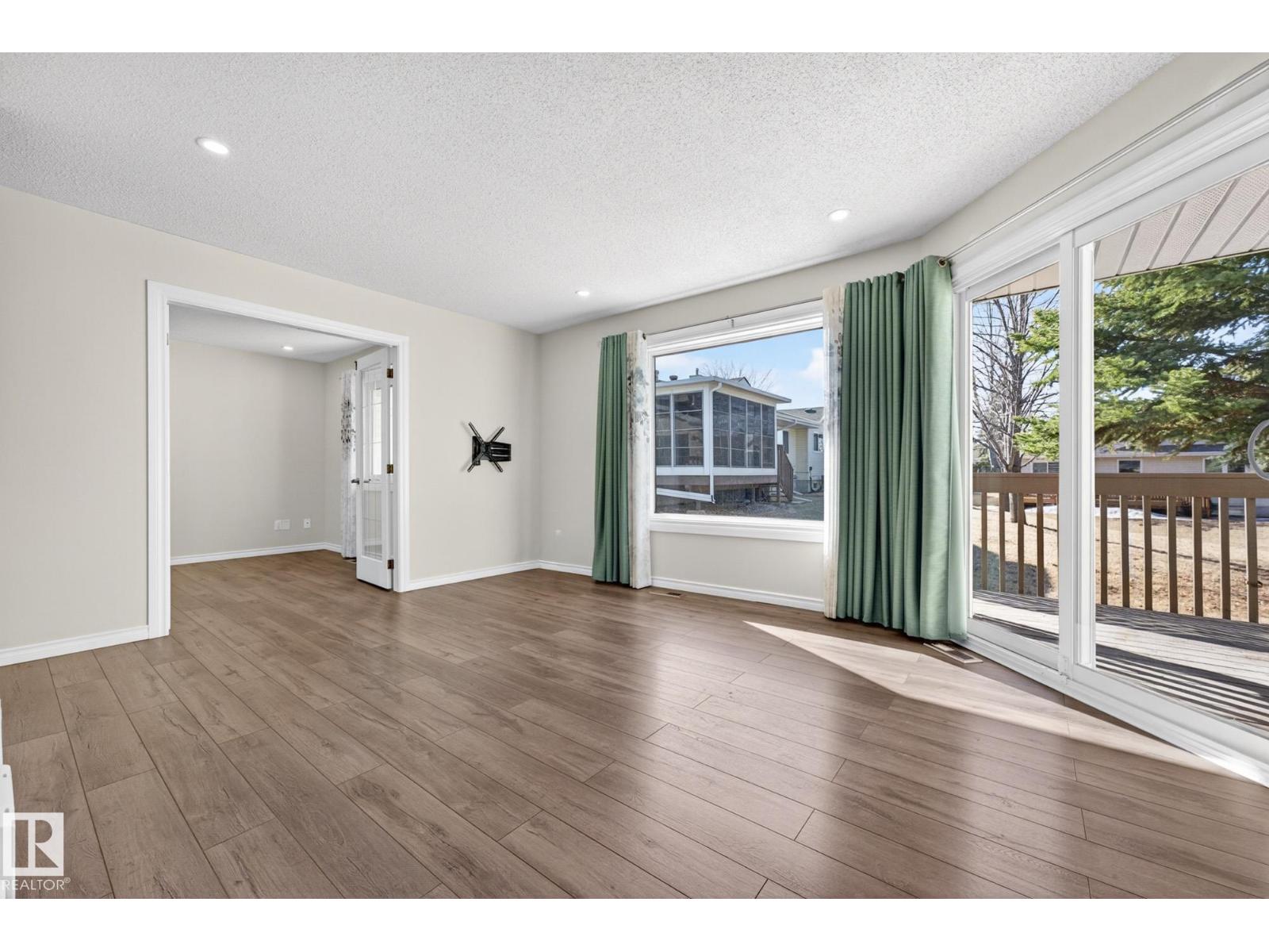 #30 903 109 ST NW, Edmonton