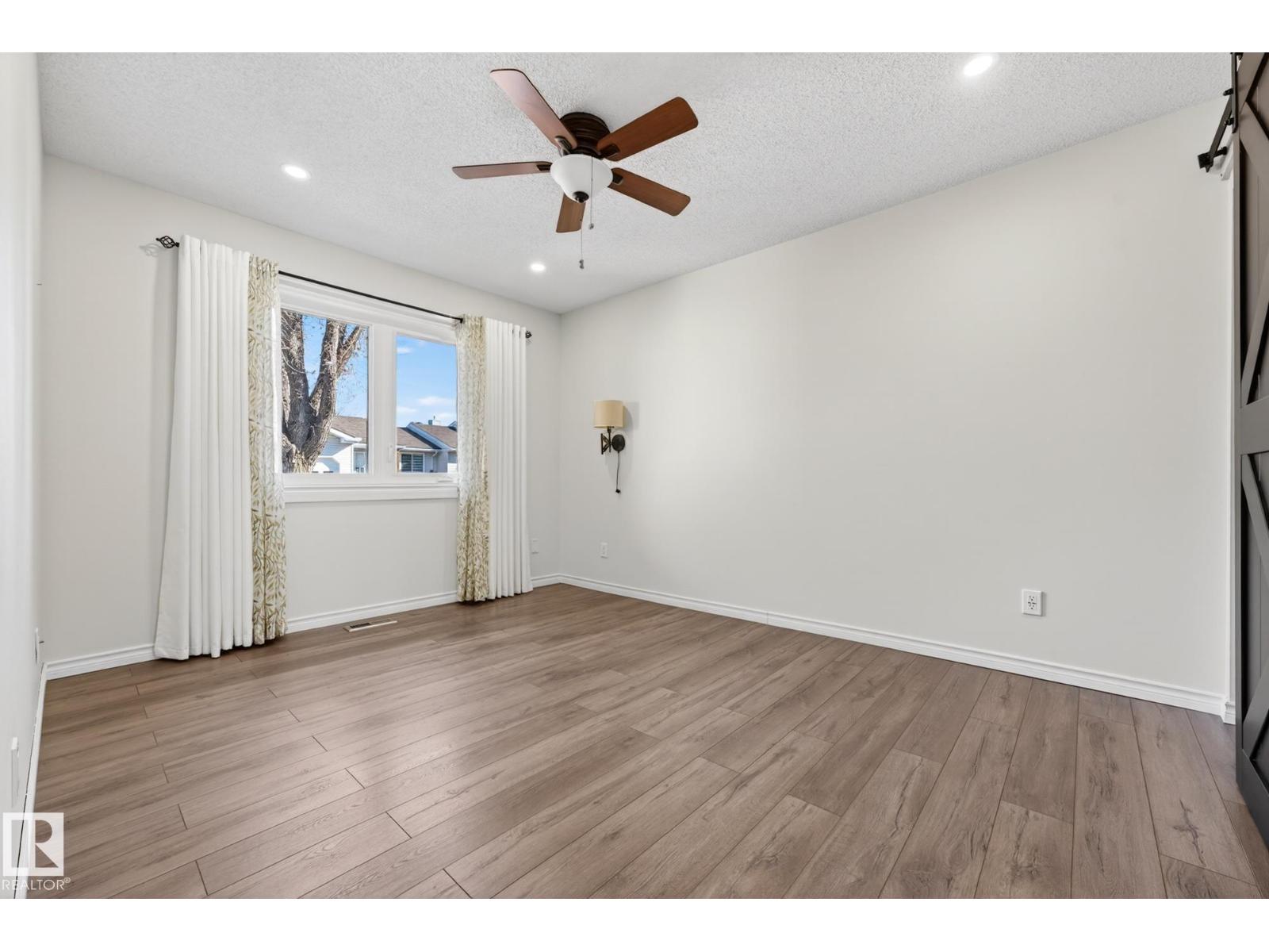 #30 903 109 ST NW, Edmonton