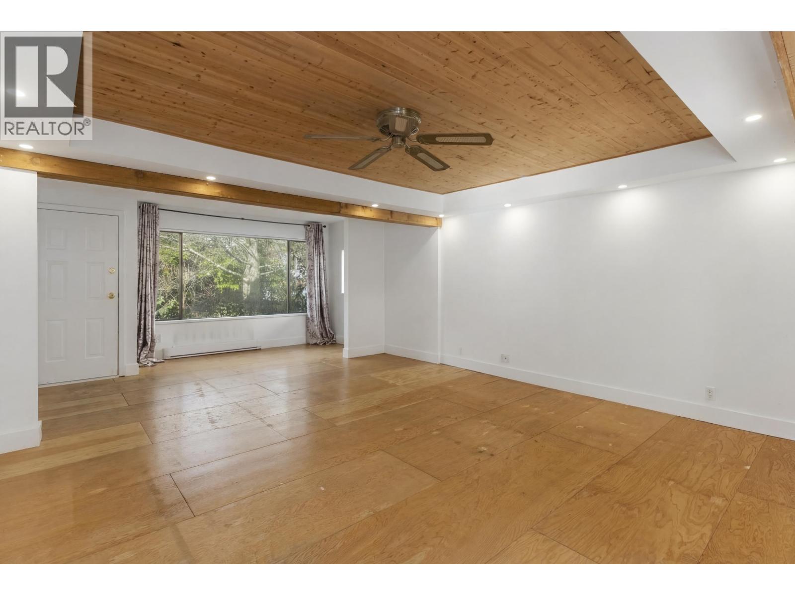 37970 FIFTH AVENUE, Squamish