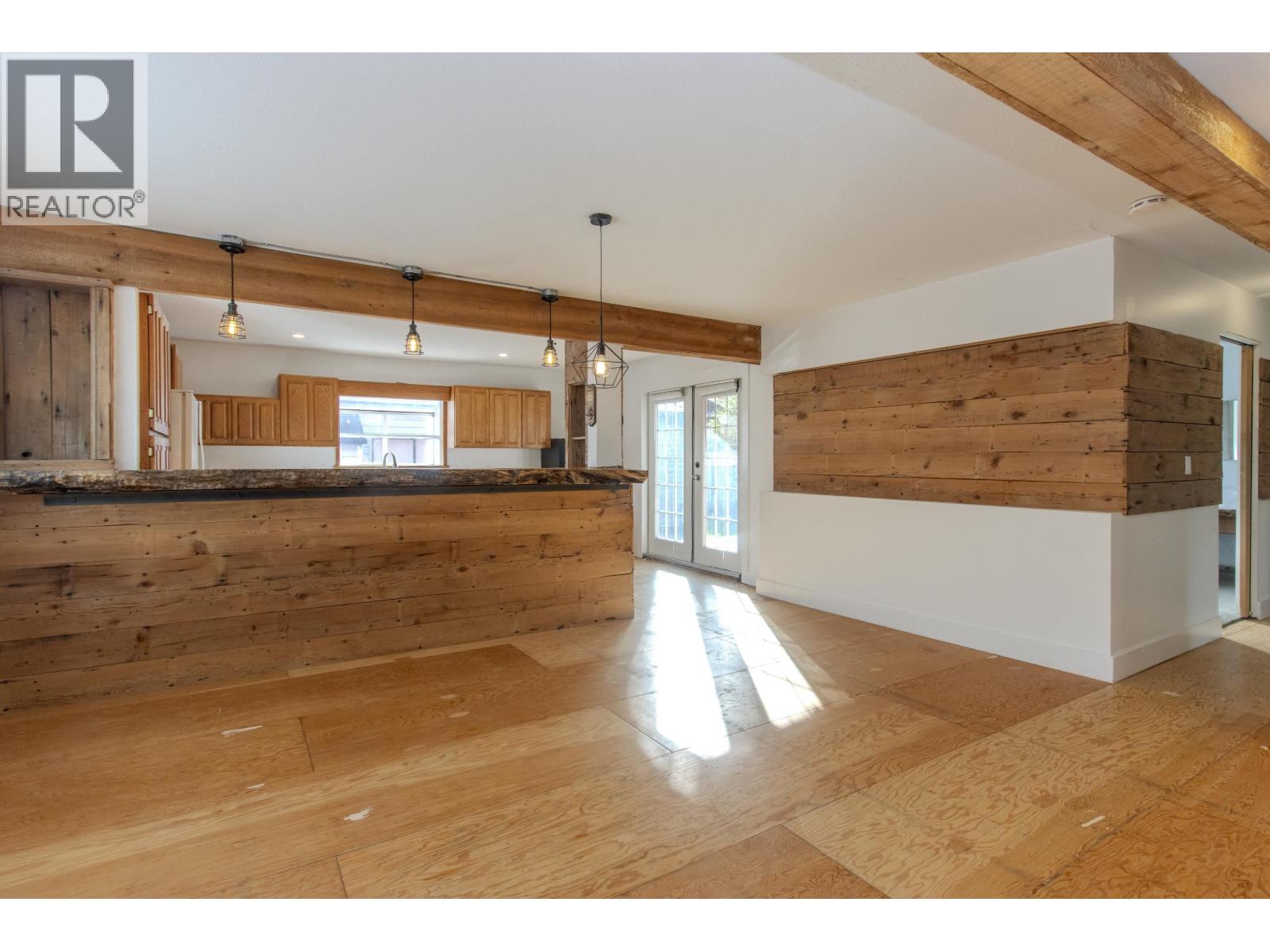 37970 FIFTH AVENUE, Squamish