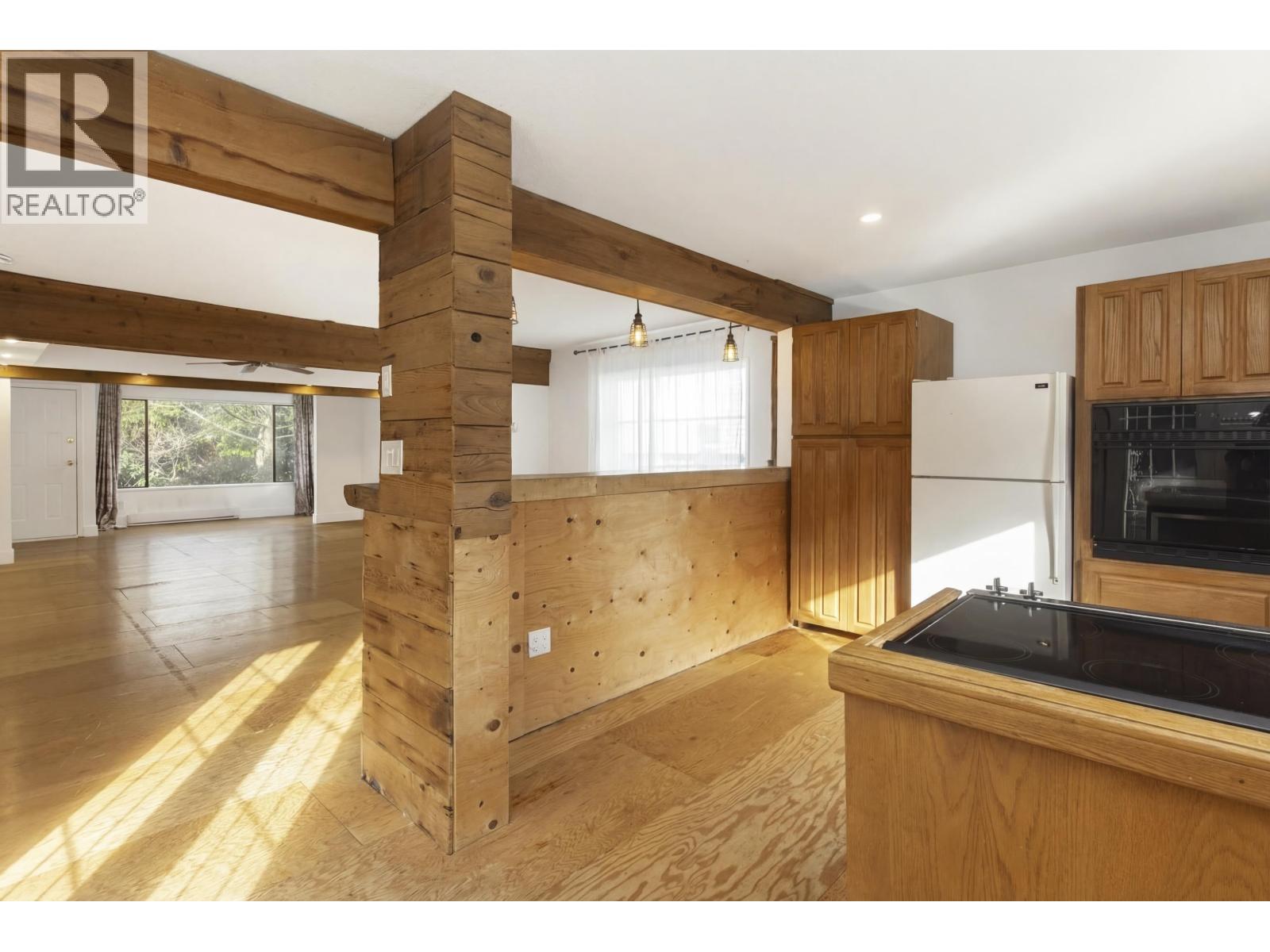 37970 FIFTH AVENUE, Squamish