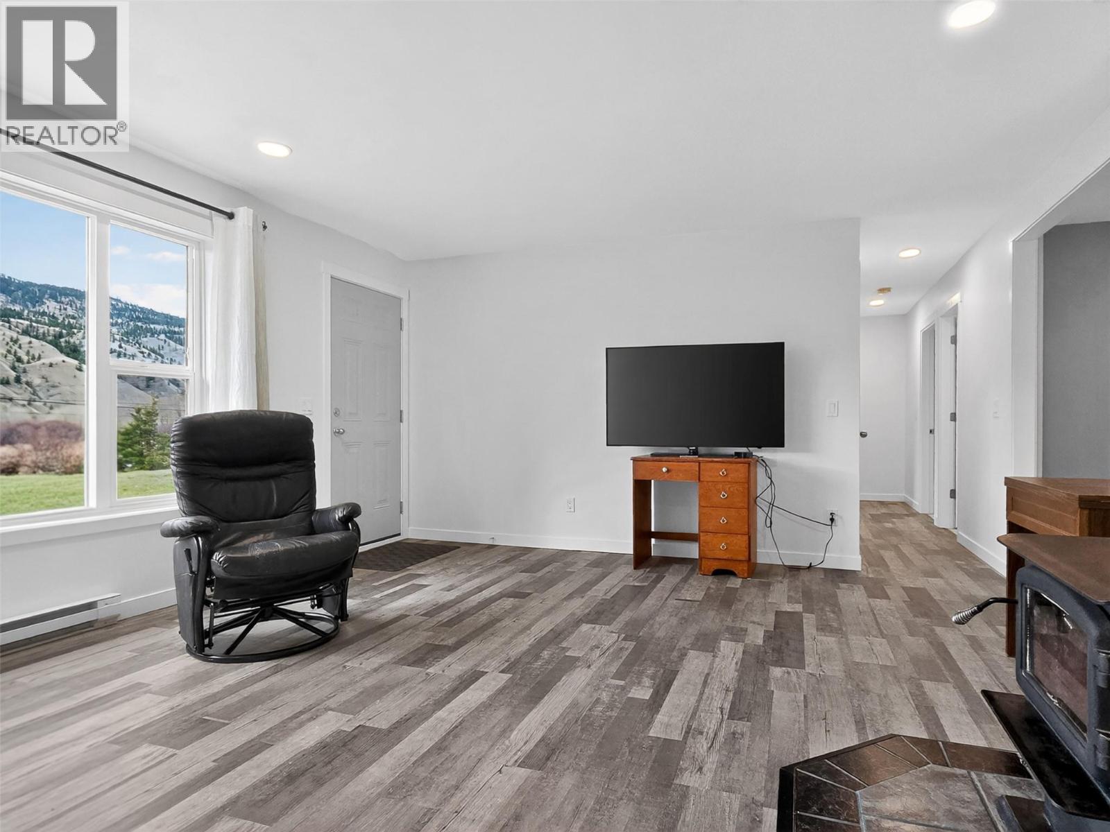 4032 Hills Frontage Road - 5