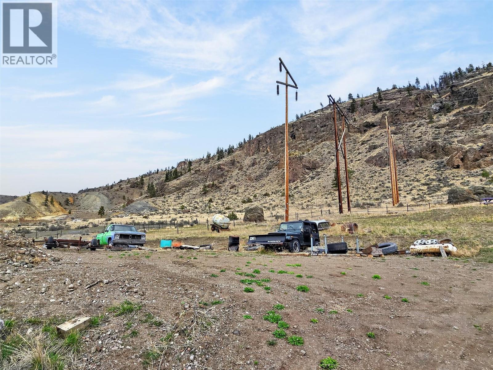 4032 HILLS FRONTAGE ROAD - 39