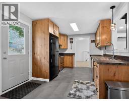Dining room - 4032 Hills Frontage Road, Cache Creek, BC V0K1H0 Photo 8