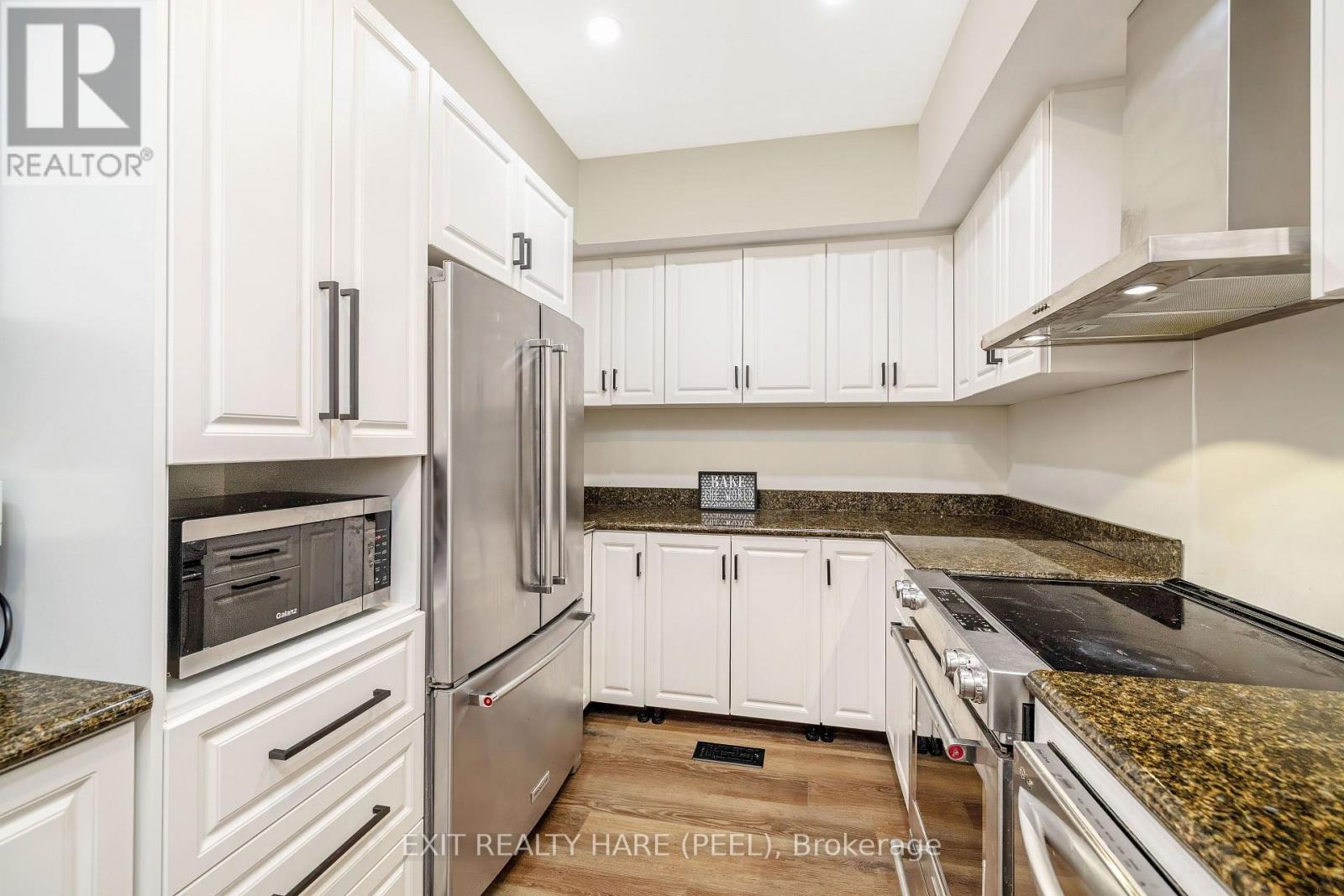 31 BROCK ST HILL - 20