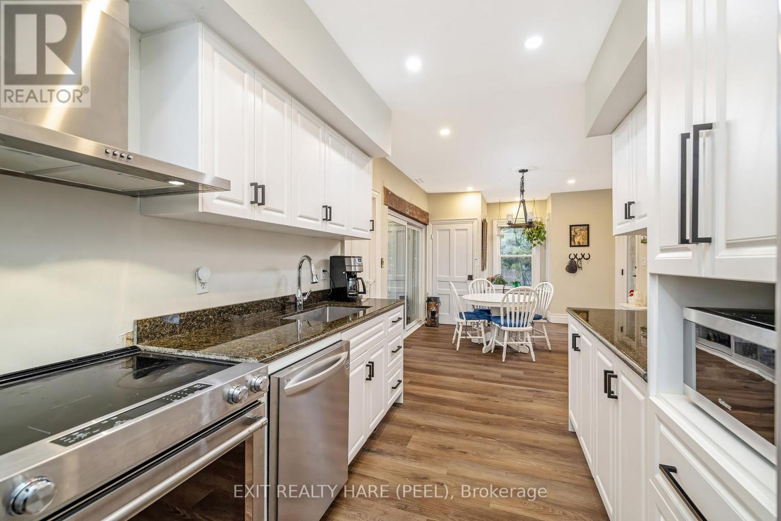 31 BROCK ST HILL - 22