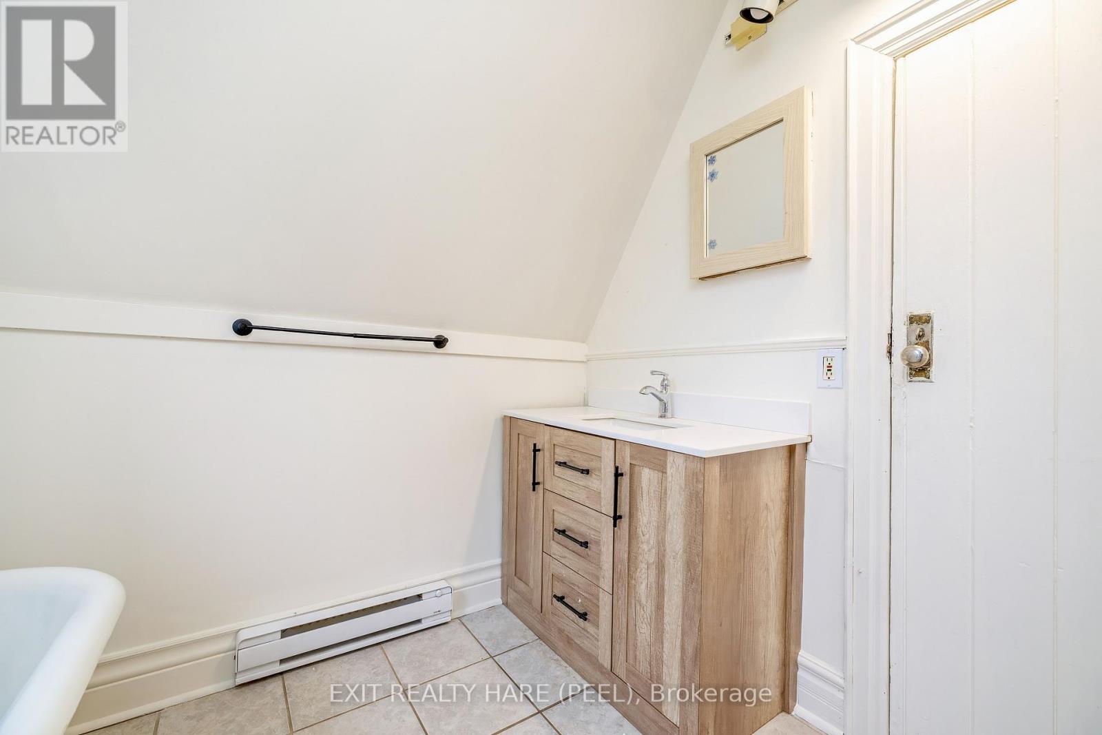 31 BROCK ST HILL - 5