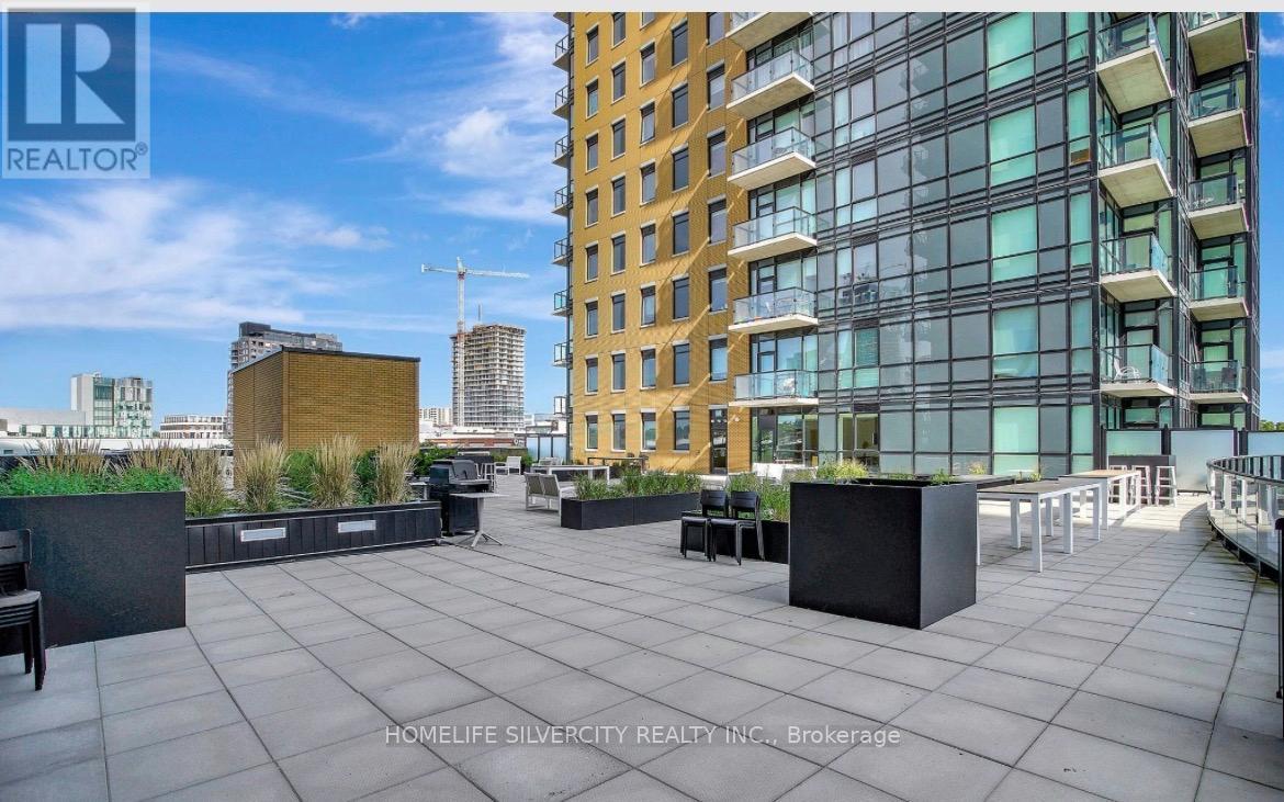 #1003 104 GARMENT STREET - Image 3