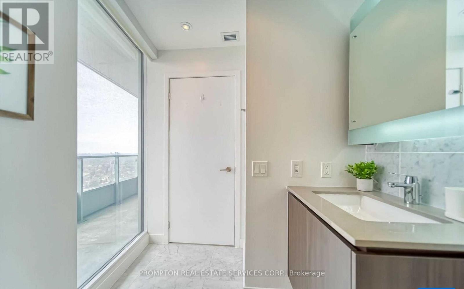 #2511 115 MCMAHON DRIVE - 11