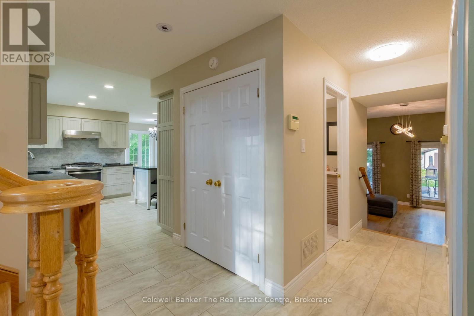 110 FOREST GLEN DRIVE - 4