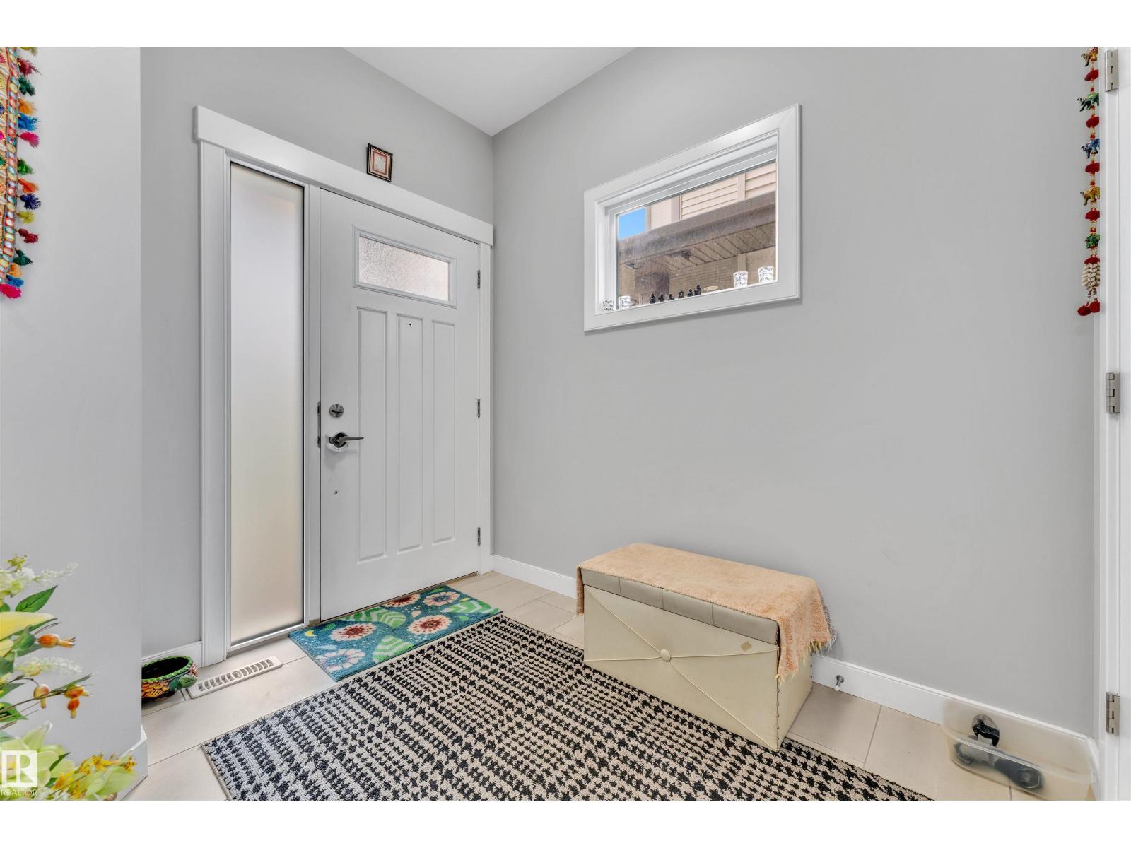 4104 6 AV SW, Edmonton