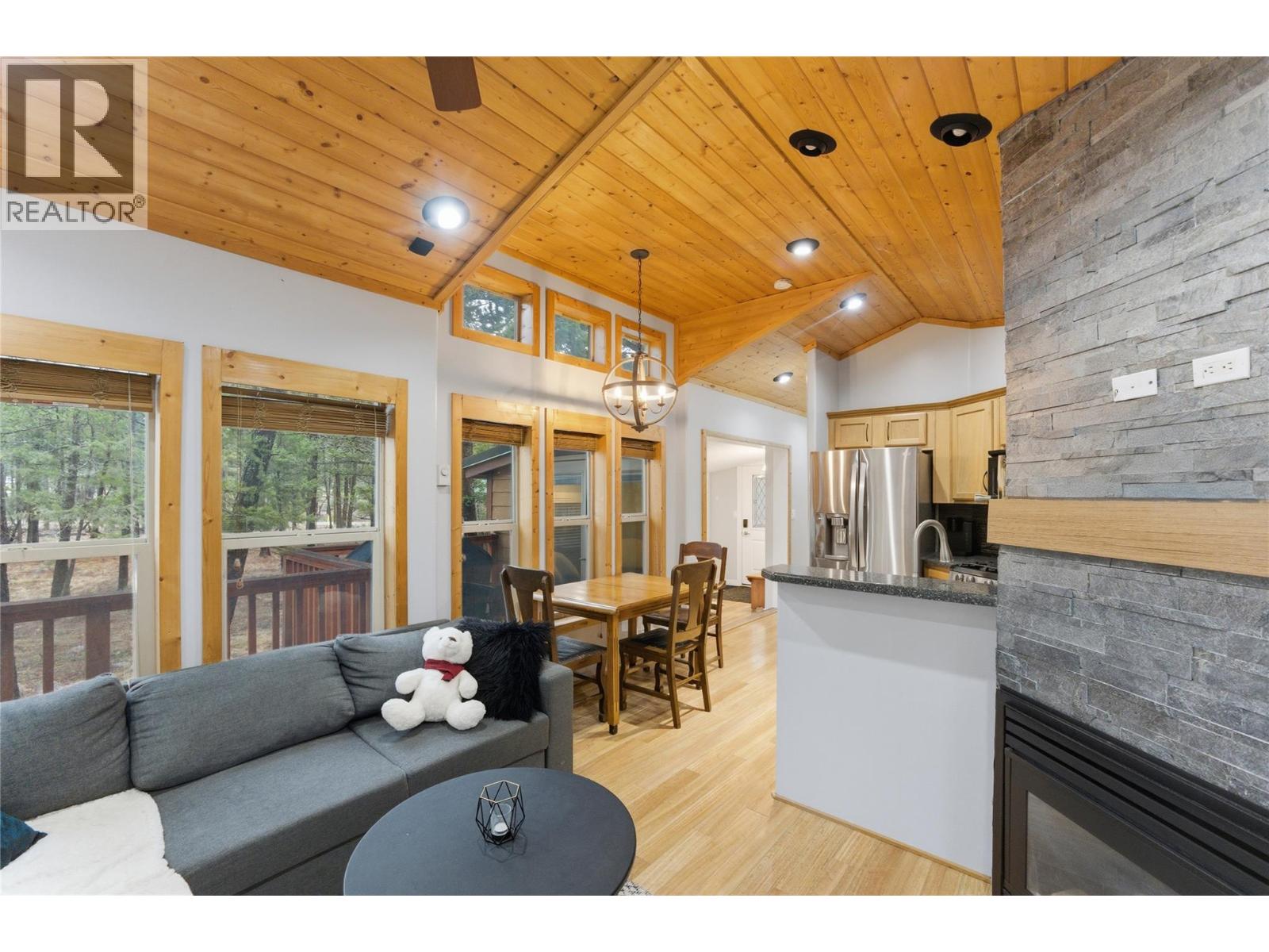 #40 4835 PARADISE VALLEY DRIVE - 10