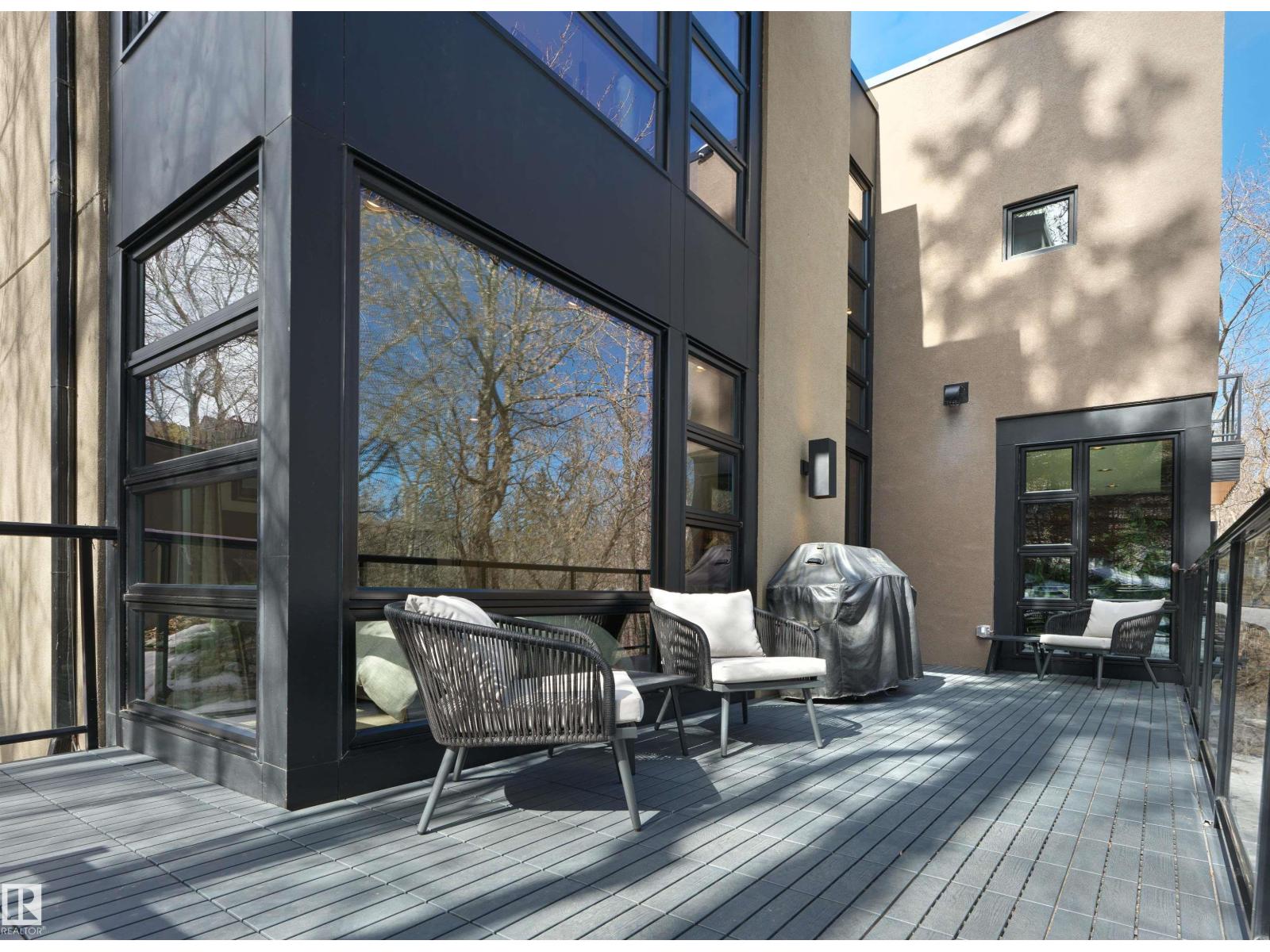 9651 87 AV NW, Edmonton