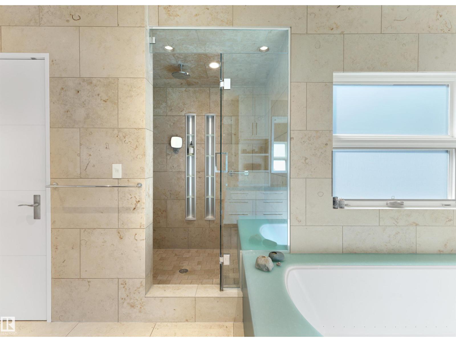 9651 87 AV NW, Edmonton