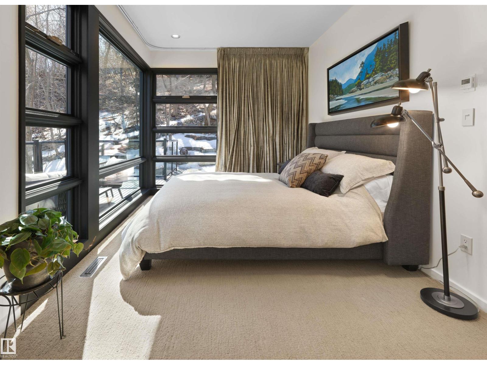 9651 87 AV NW, Edmonton