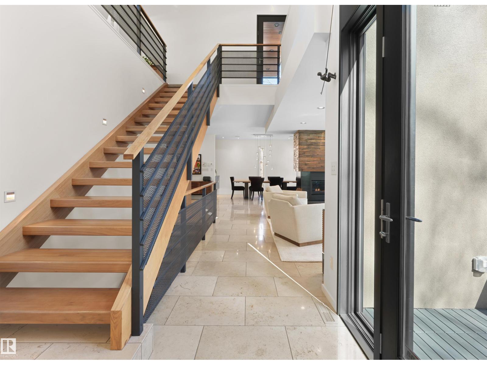 9651 87 AV NW, Edmonton