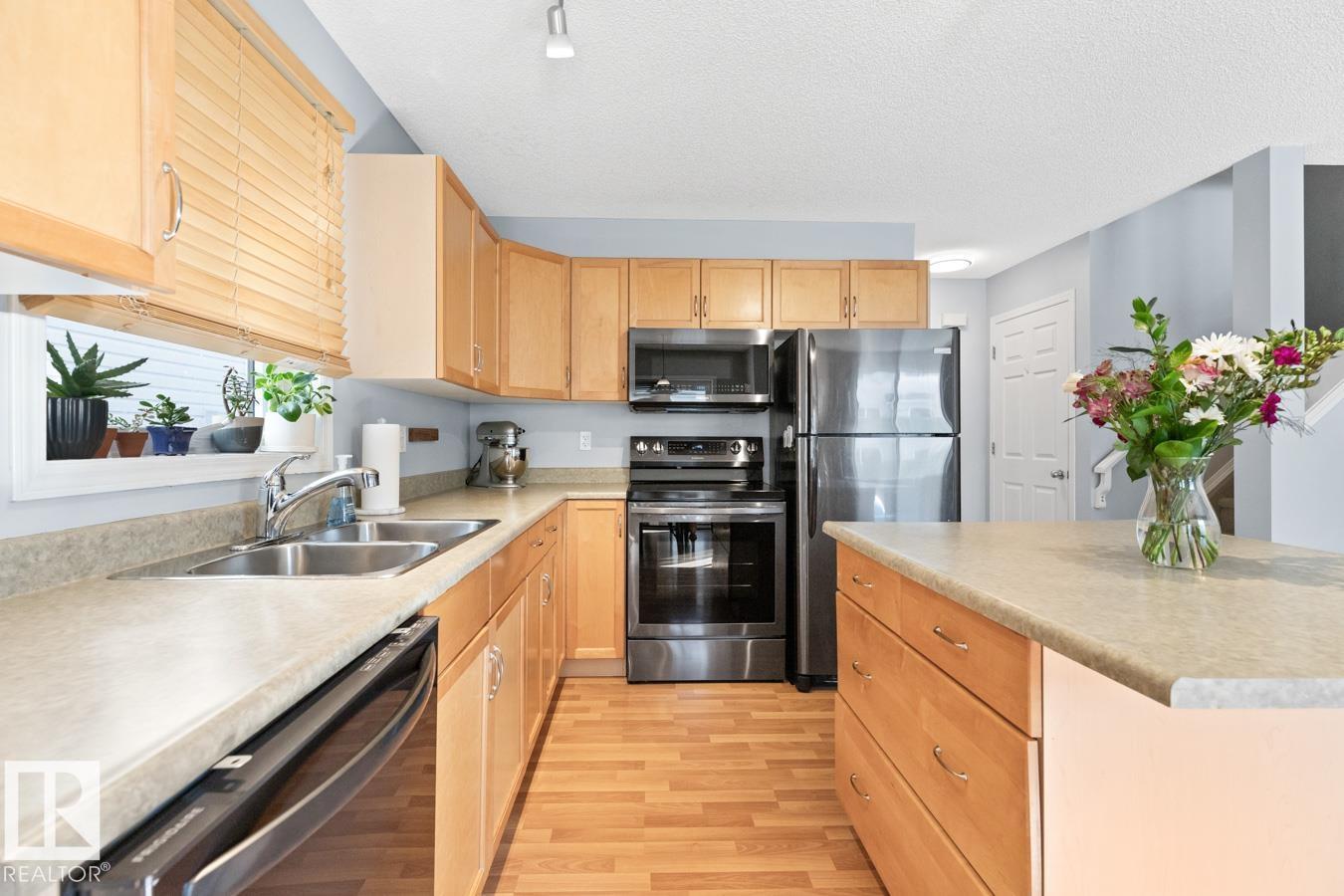 #27 115 CHESTERMERE DR, Sherwood Park