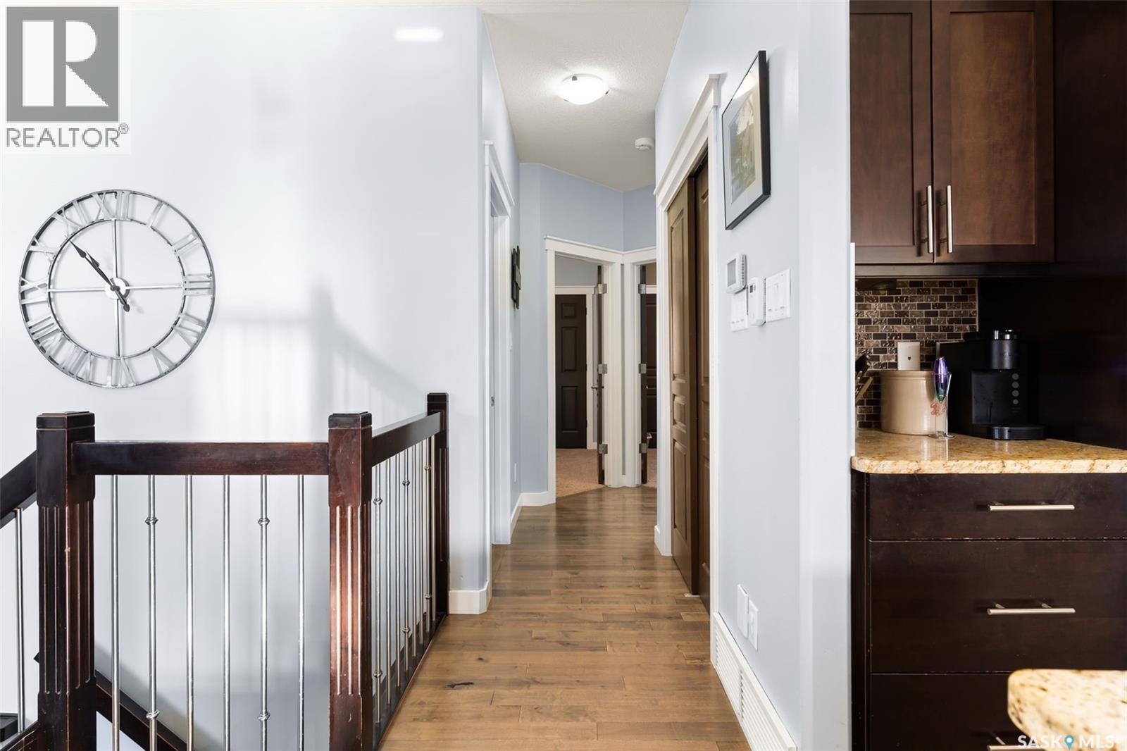 37 CHURCHILL CRESCENT - 13