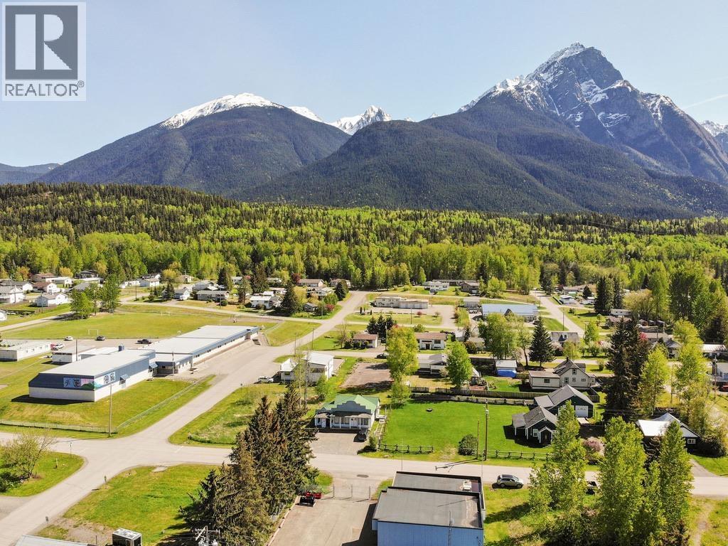 4358 11TH Avenue, New Hazelton
