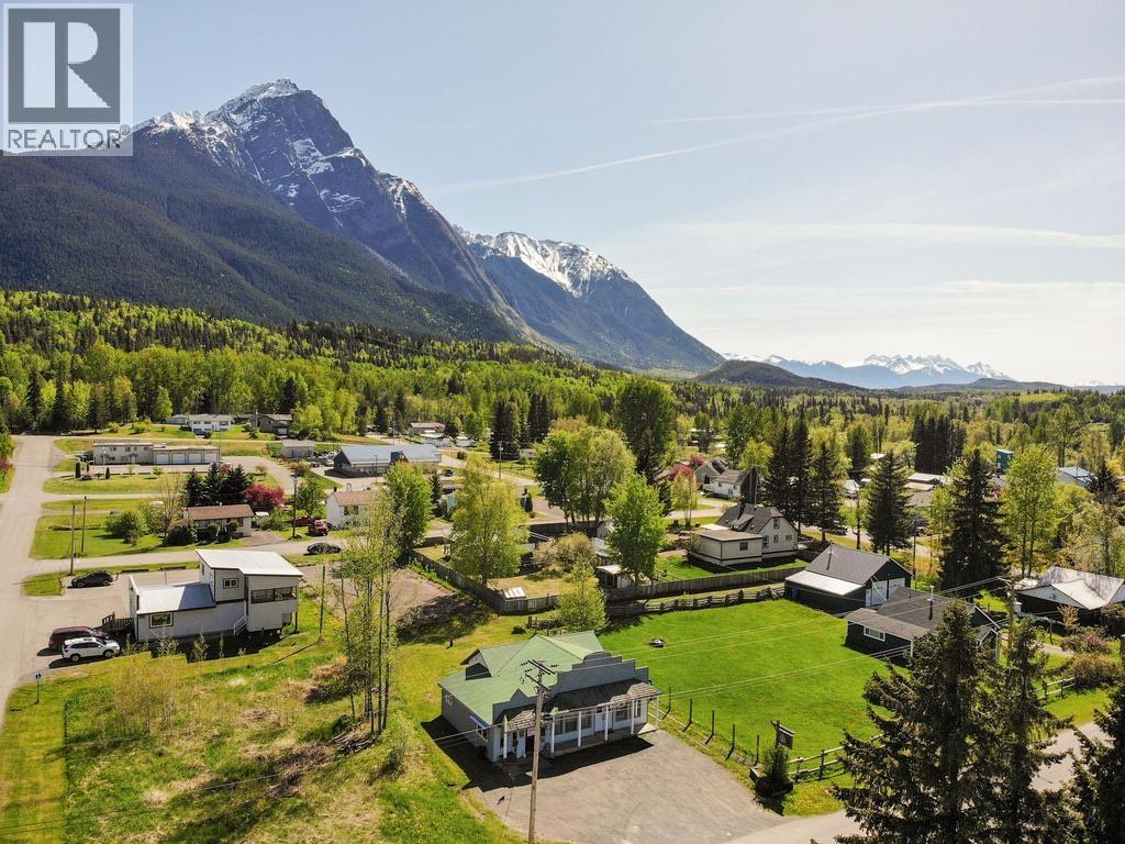 4358 11TH Avenue, New Hazelton