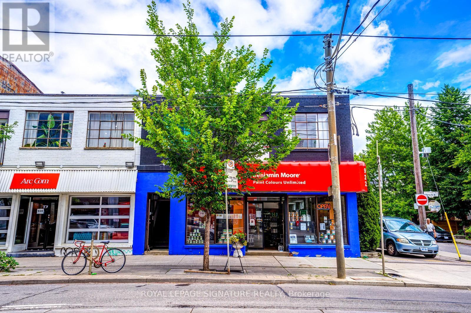 UNIT A UPPER - 922 KING STREET W