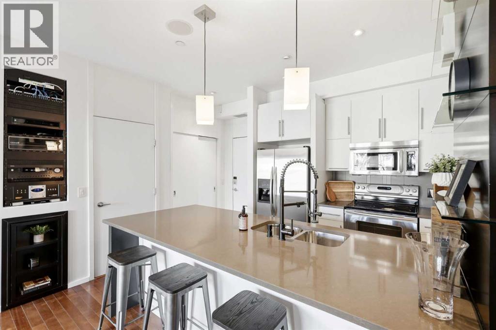 #105 414 MEREDITH ROAD NE - 14