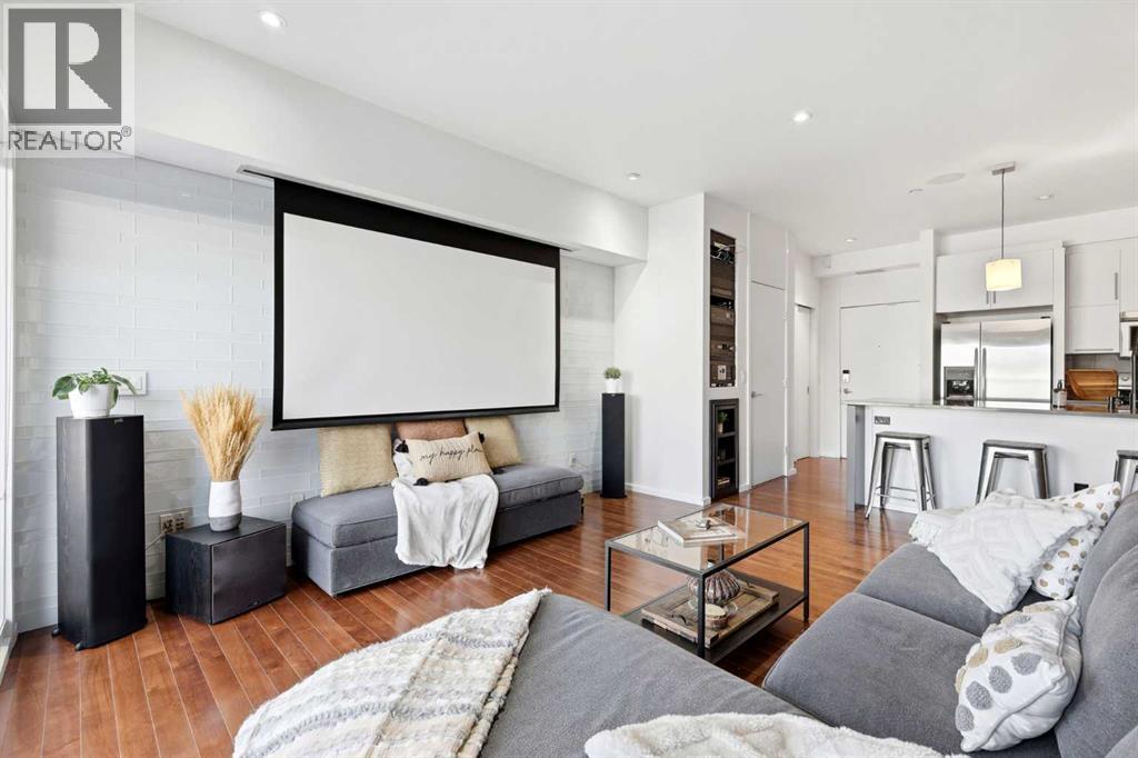 #105 414 MEREDITH ROAD NE - 10