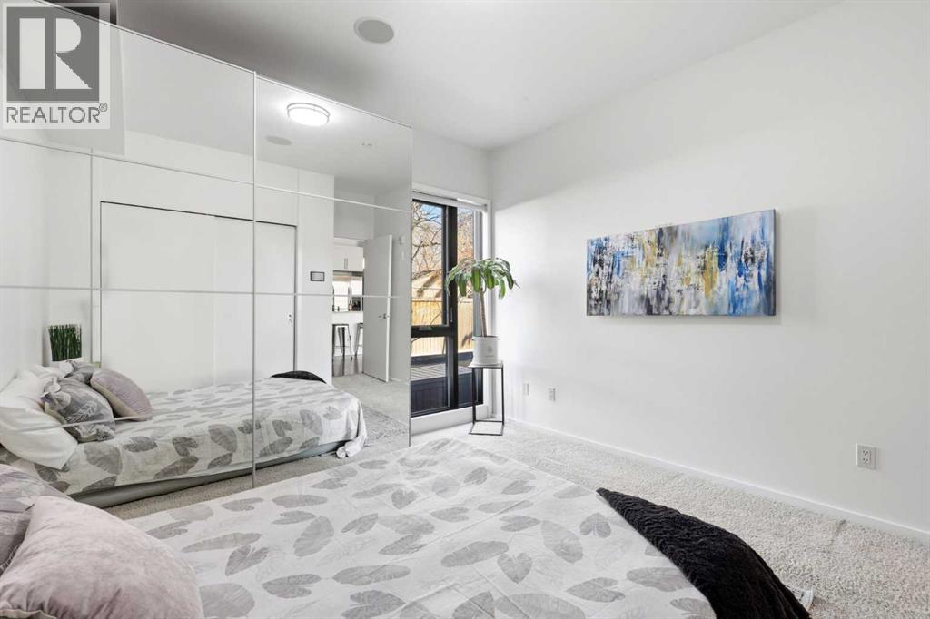 #105 414 MEREDITH ROAD NE - 17