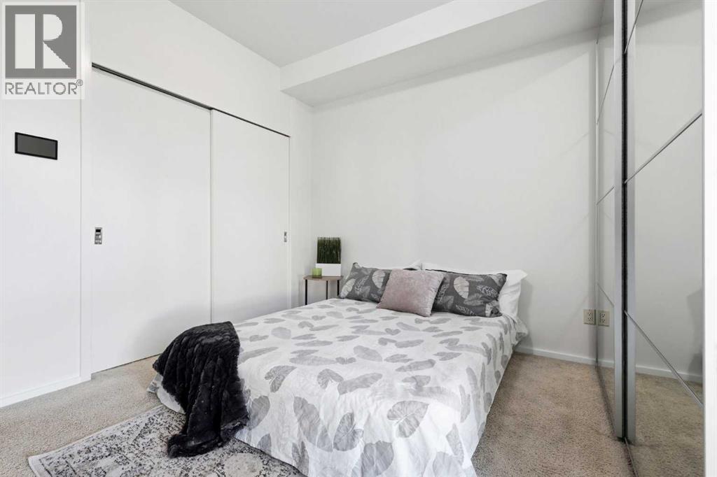 #105 414 MEREDITH ROAD NE - 16