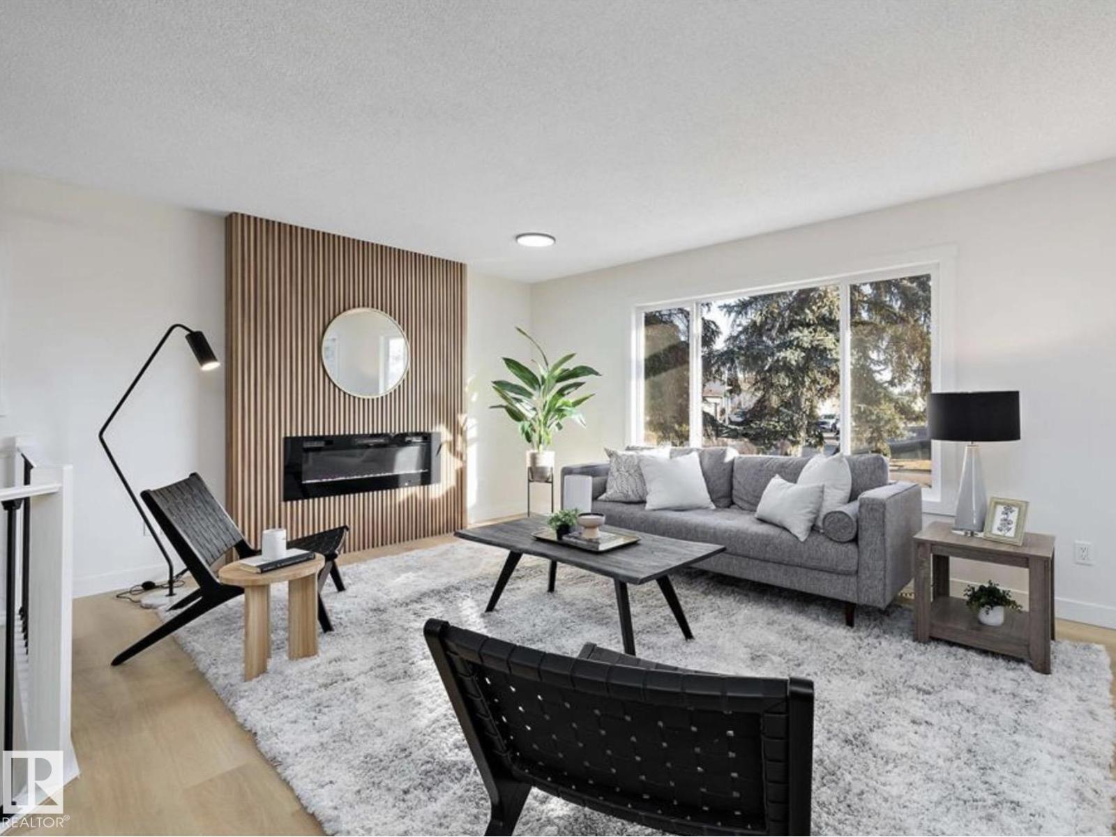 14736 122 ST NW - 1