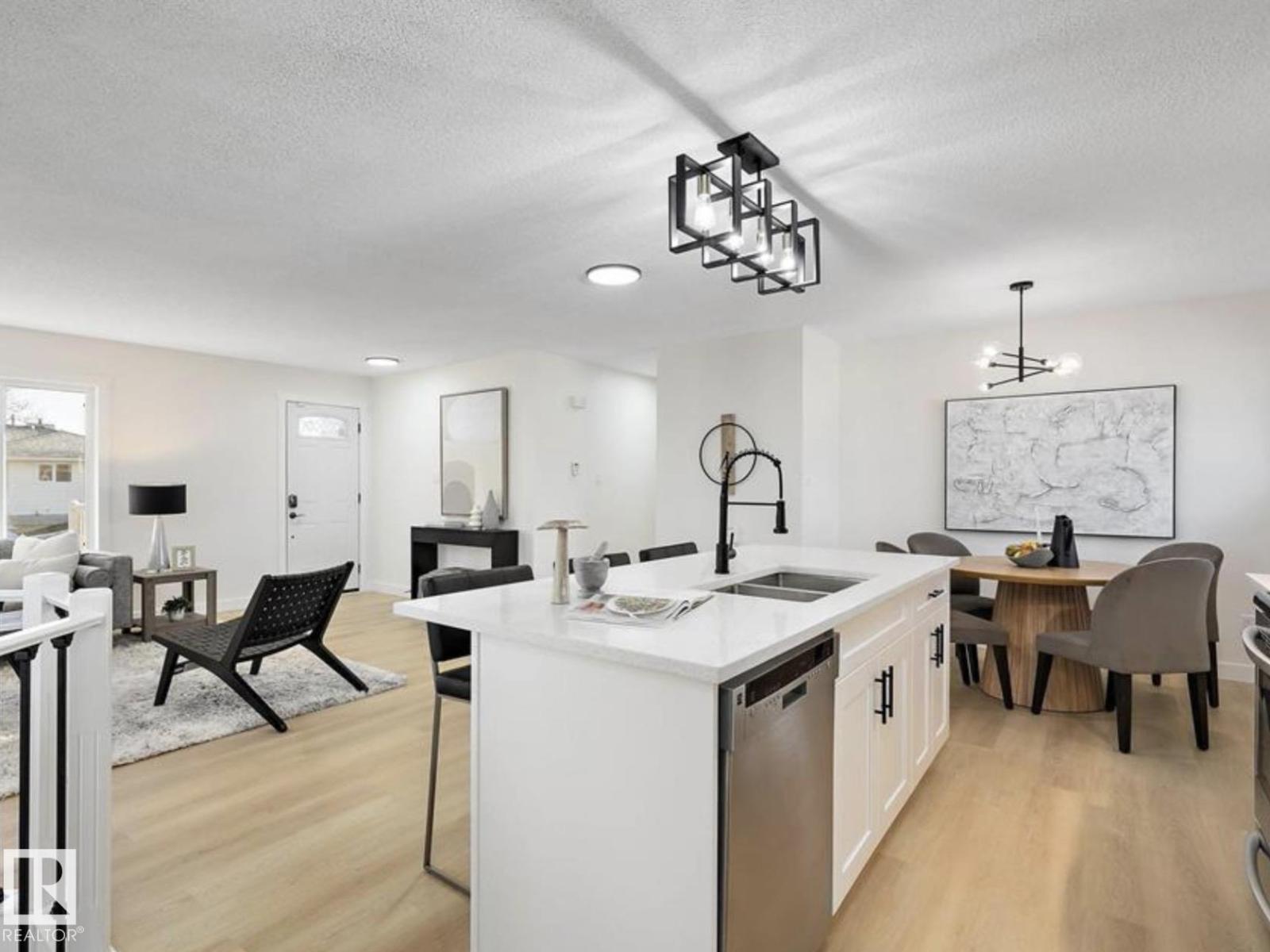 14736 122 ST NW - 14