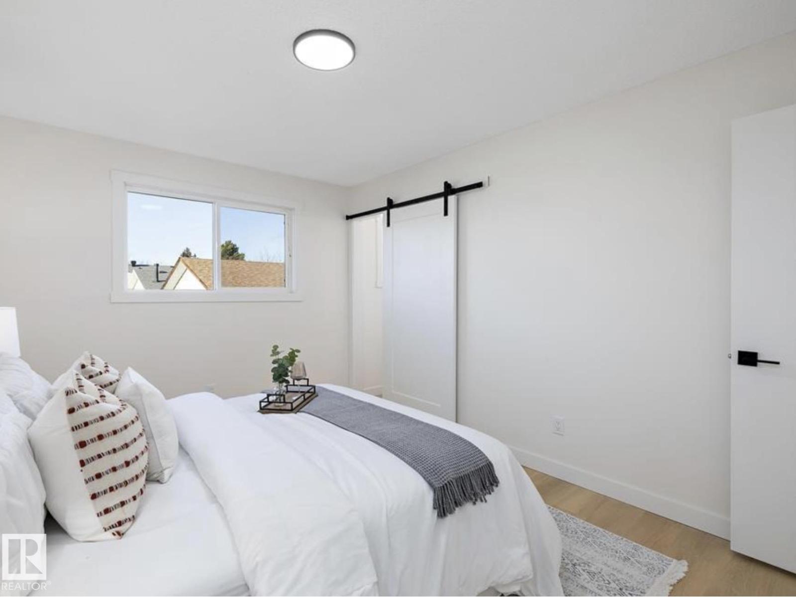 14736 122 ST NW - 16