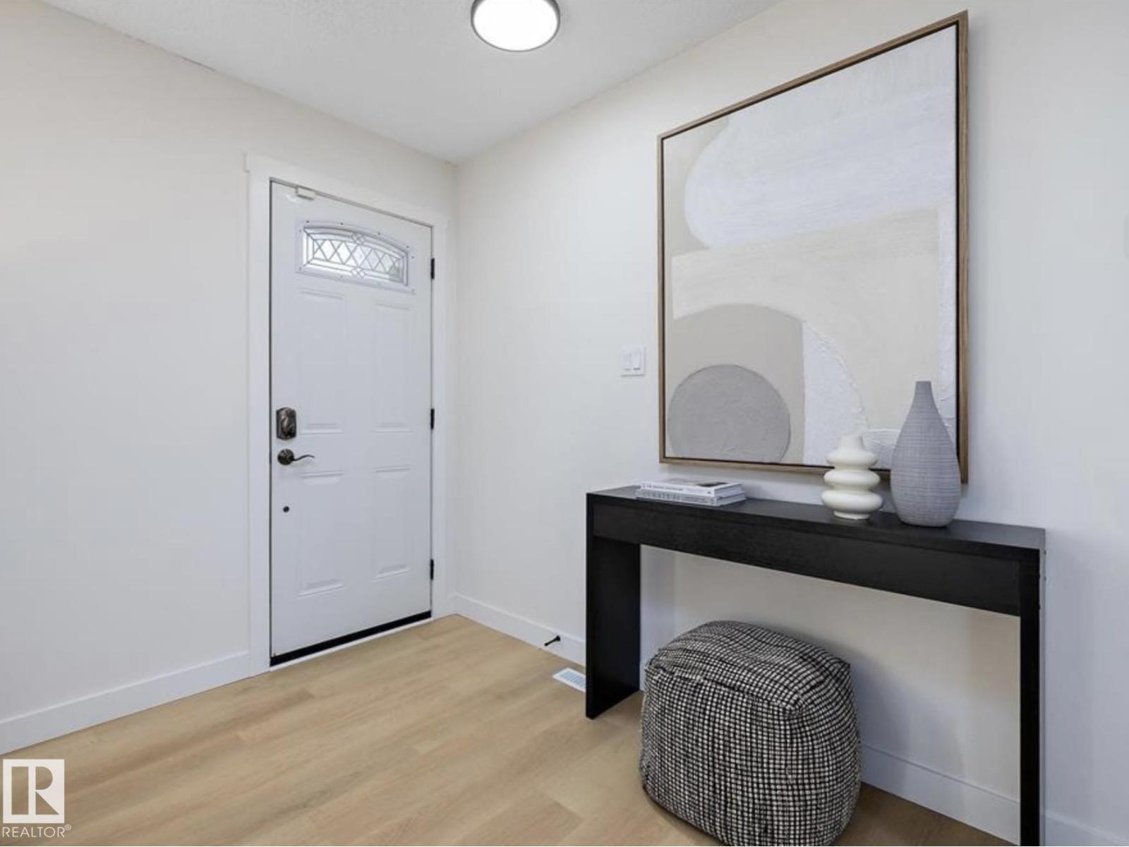 14736 122 ST NW - 2