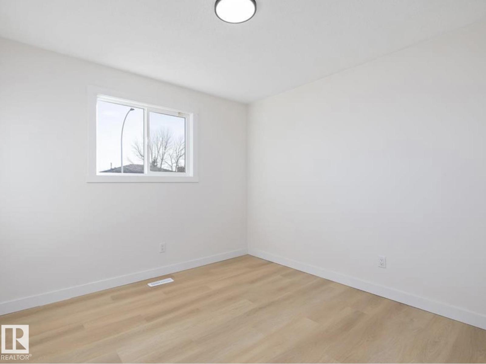 14736 122 ST NW, Edmonton