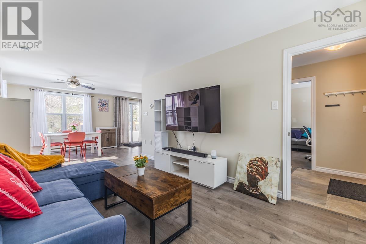 Property 20 of 49 of 259 LAKECREST Drive