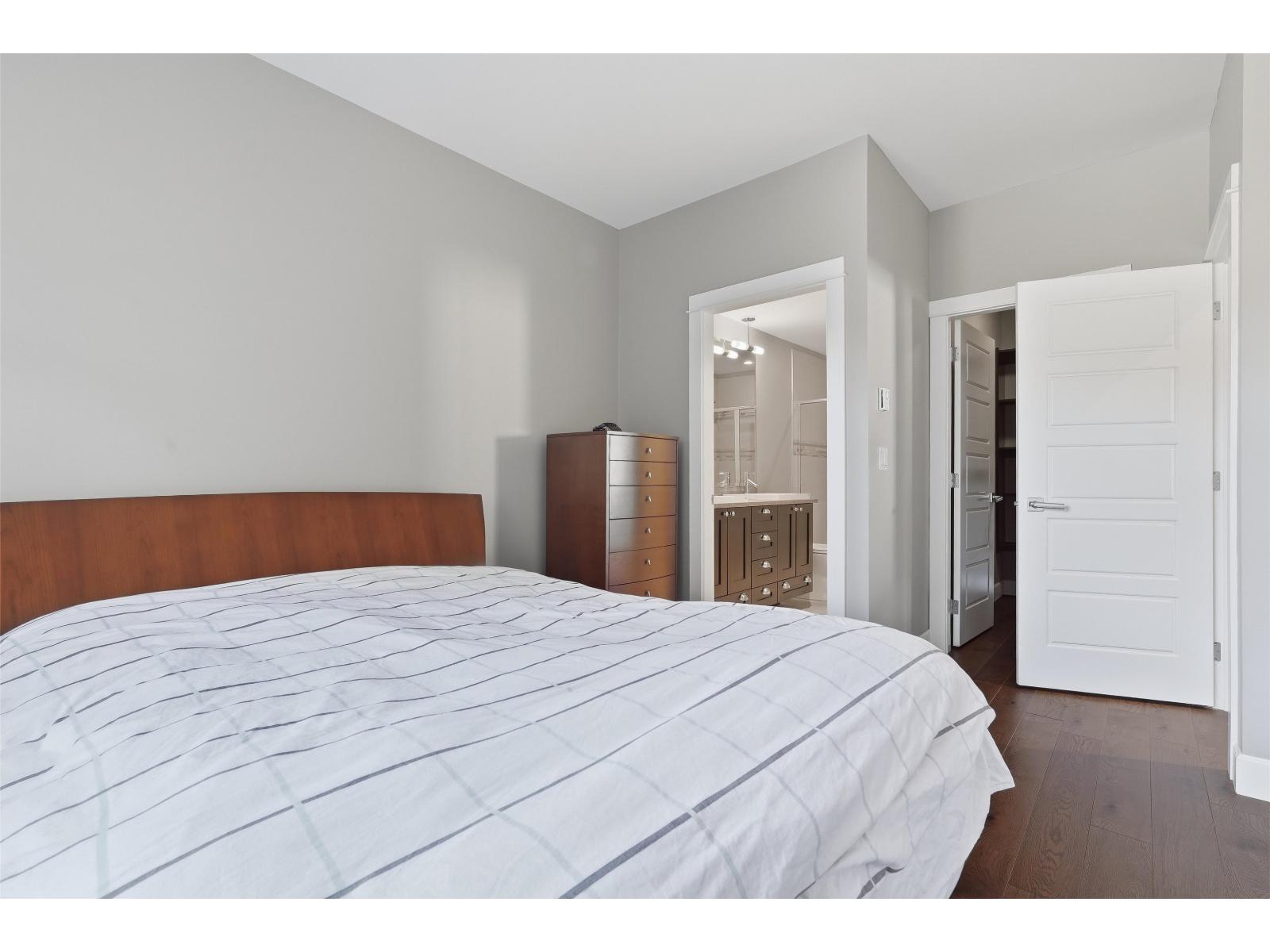 214 15195 36 AVENUE, Surrey