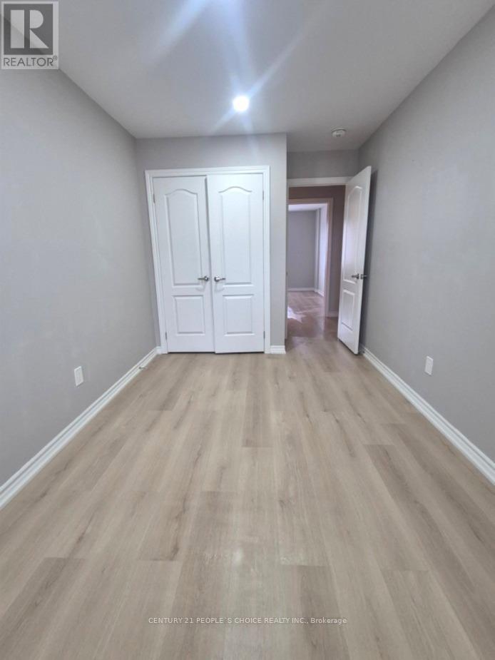 5 GREGORY AVENUE - 30
