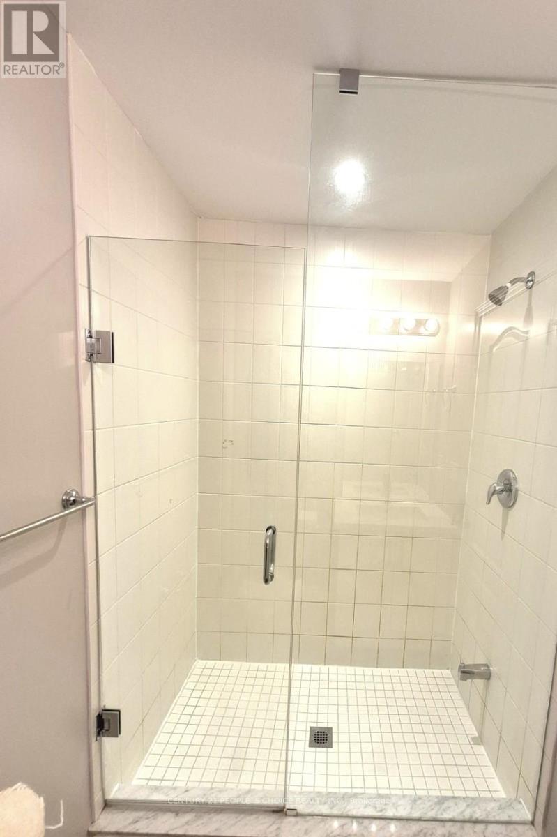 5 GREGORY AVENUE - 32
