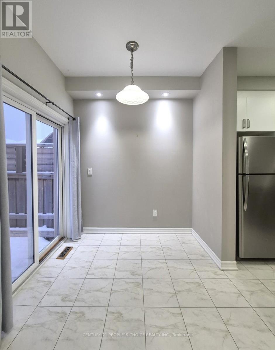 5 GREGORY AVENUE - 17