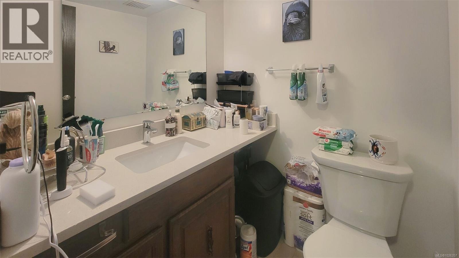 #414 1419 STADACONA AVE - 17