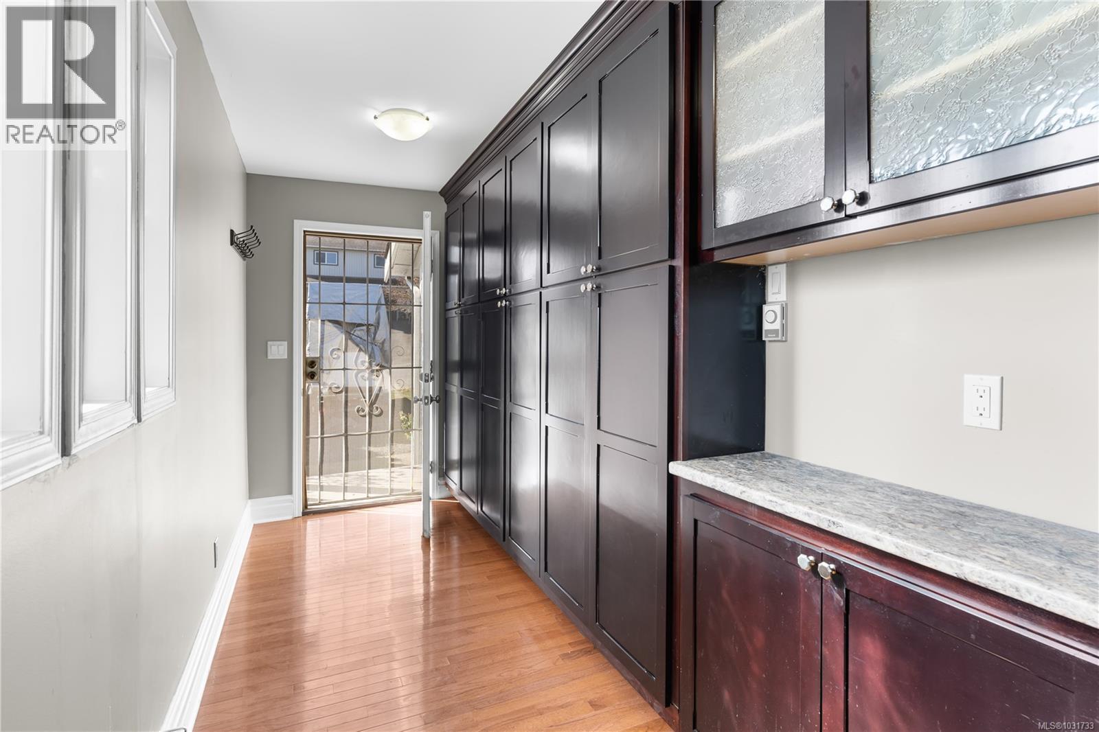 2028 Cathers Dr - 17