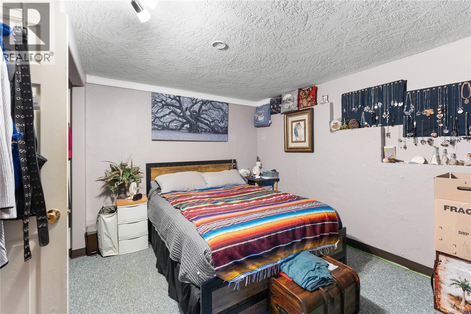 2028 CATHERS DR - 29