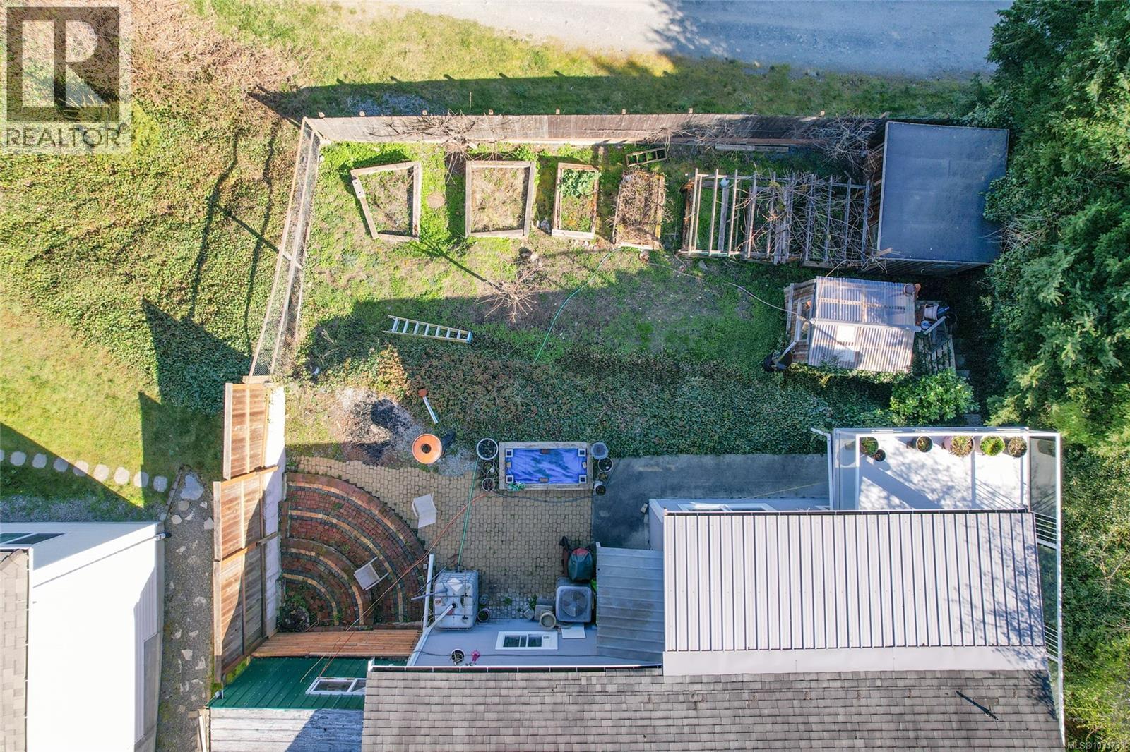 2028 CATHERS DR - 35