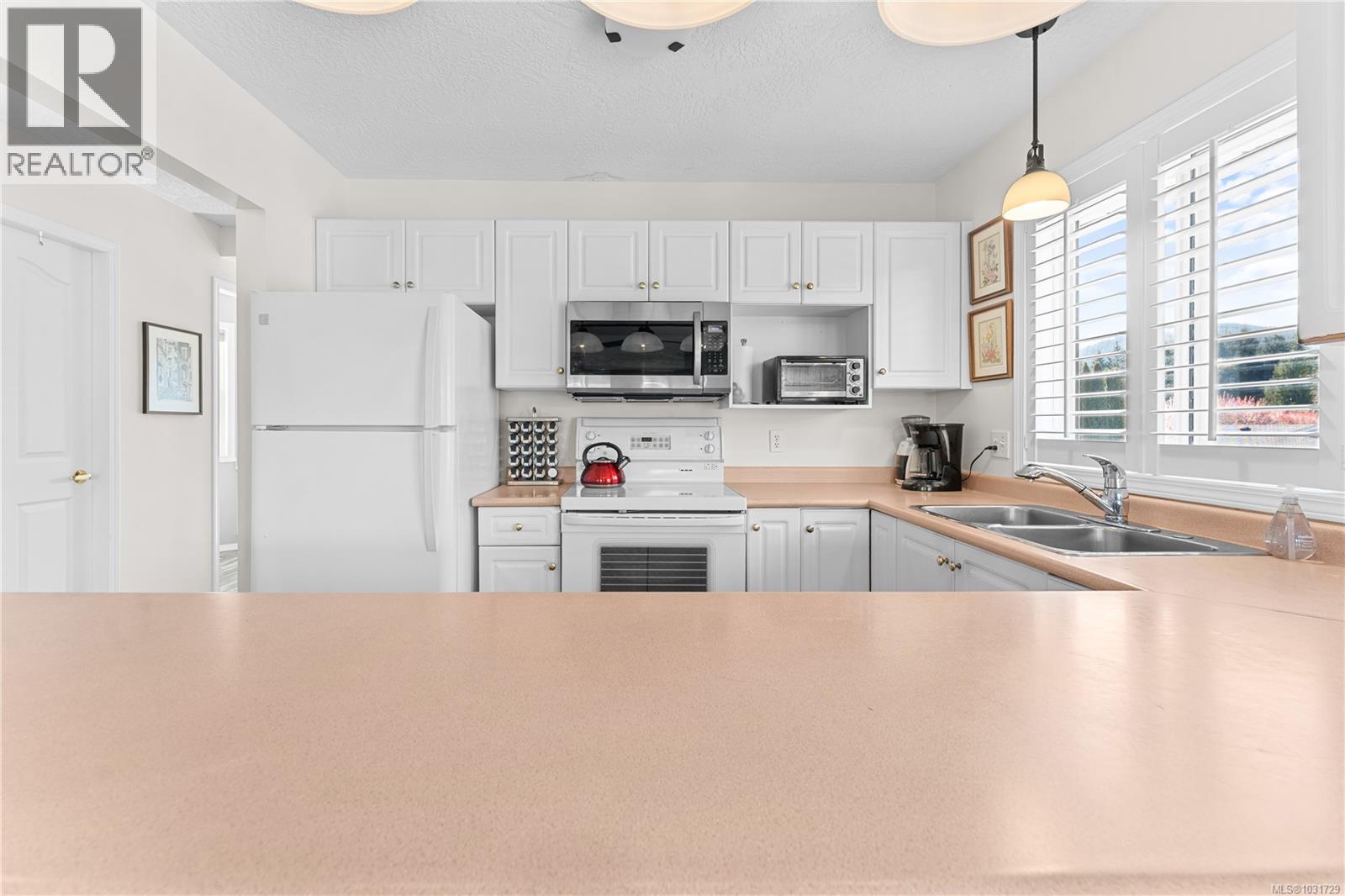 #212 1150 WALKEM RD - 15