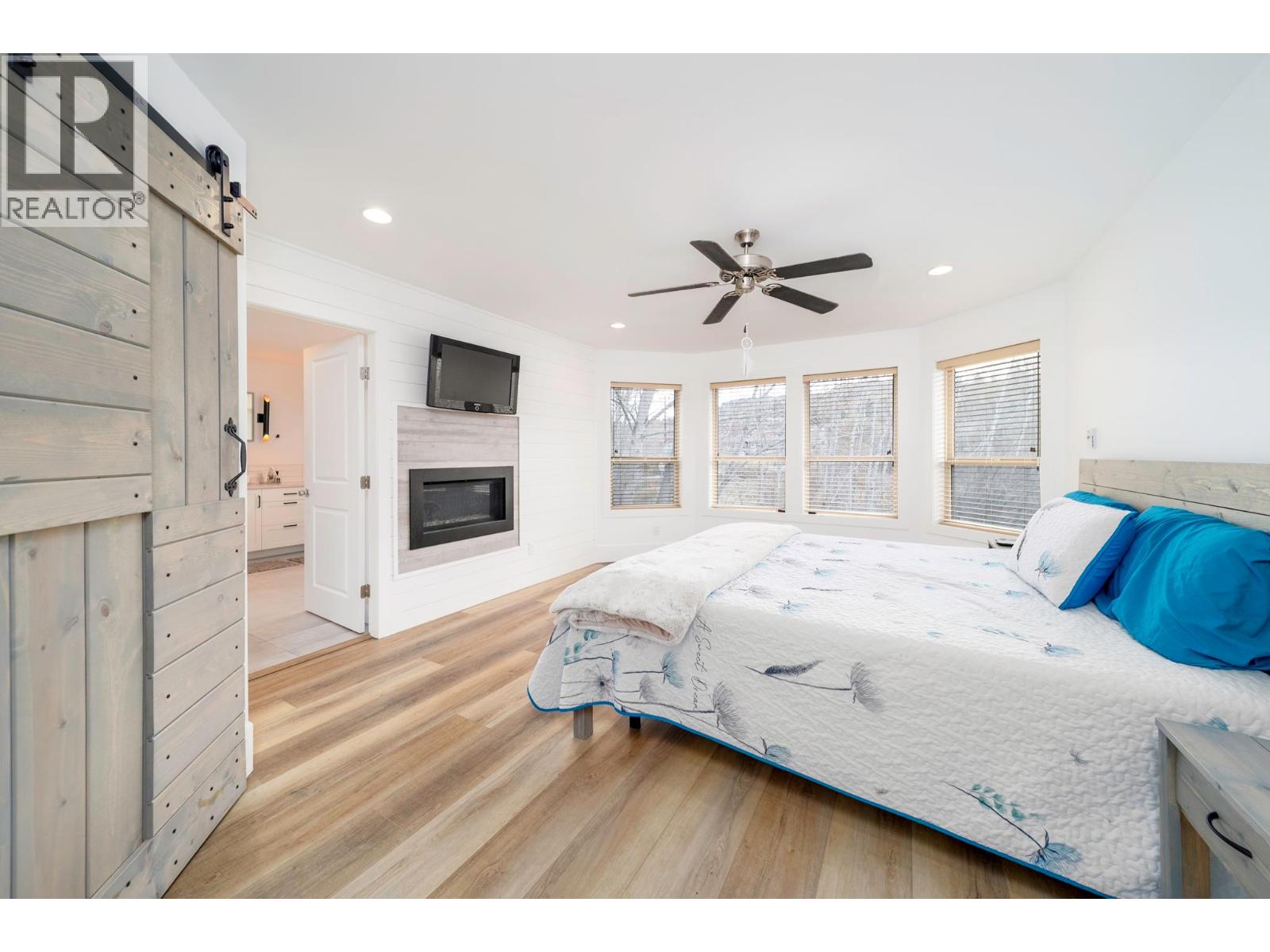 5037 Treadgold Court, Kelowna