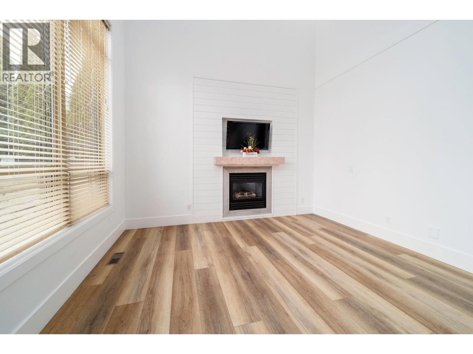 5037 Treadgold Court, Kelowna