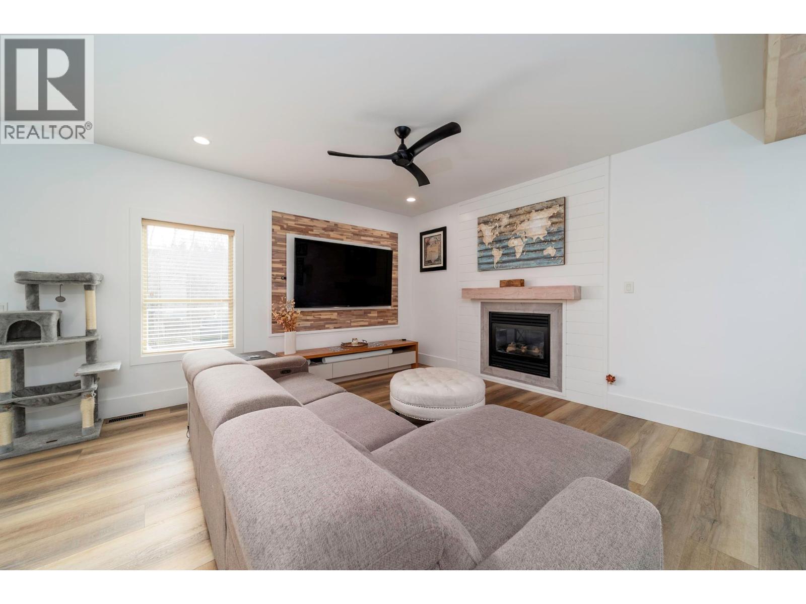 5037 Treadgold Court, Kelowna