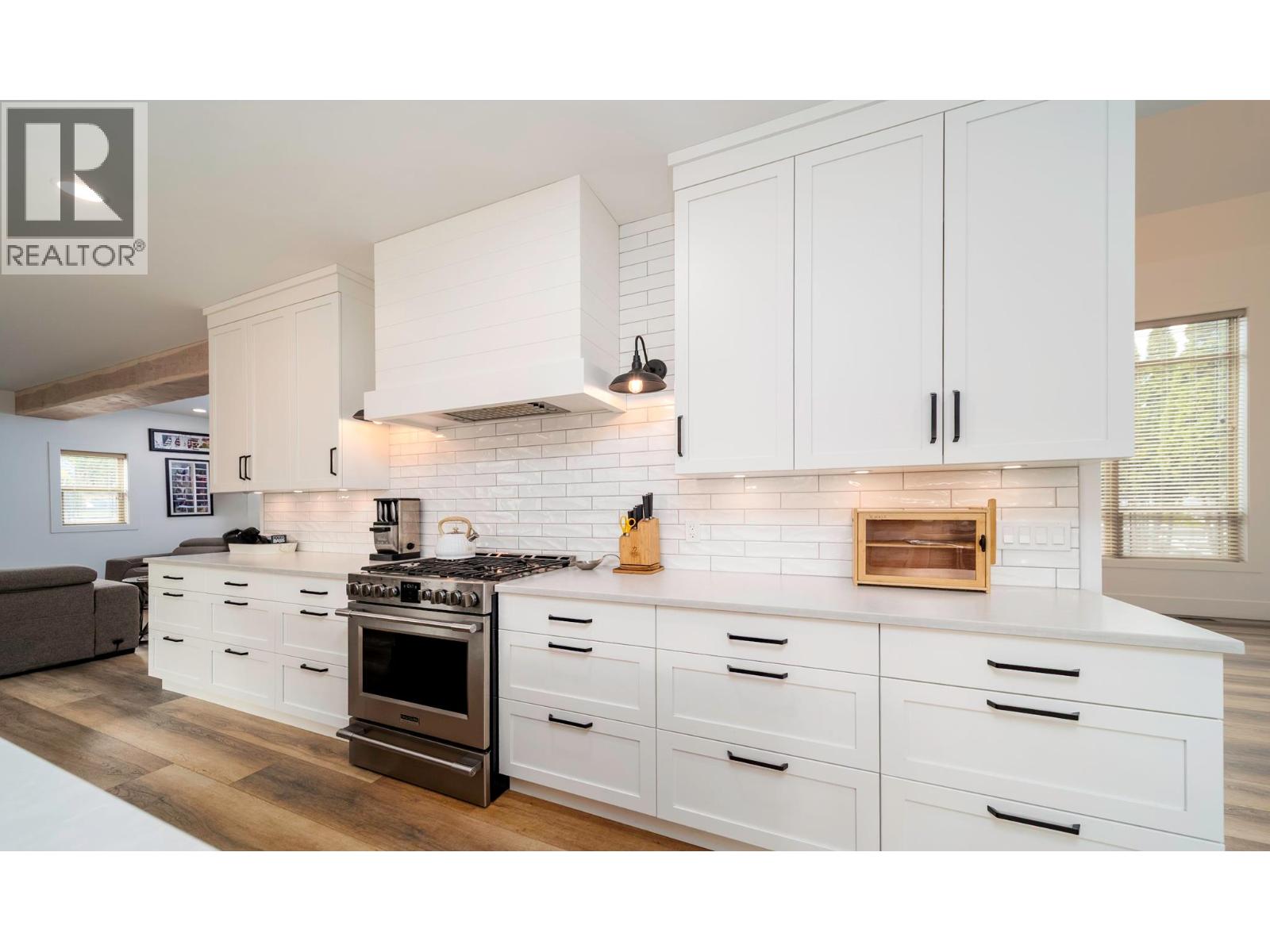 5037 Treadgold Court, Kelowna