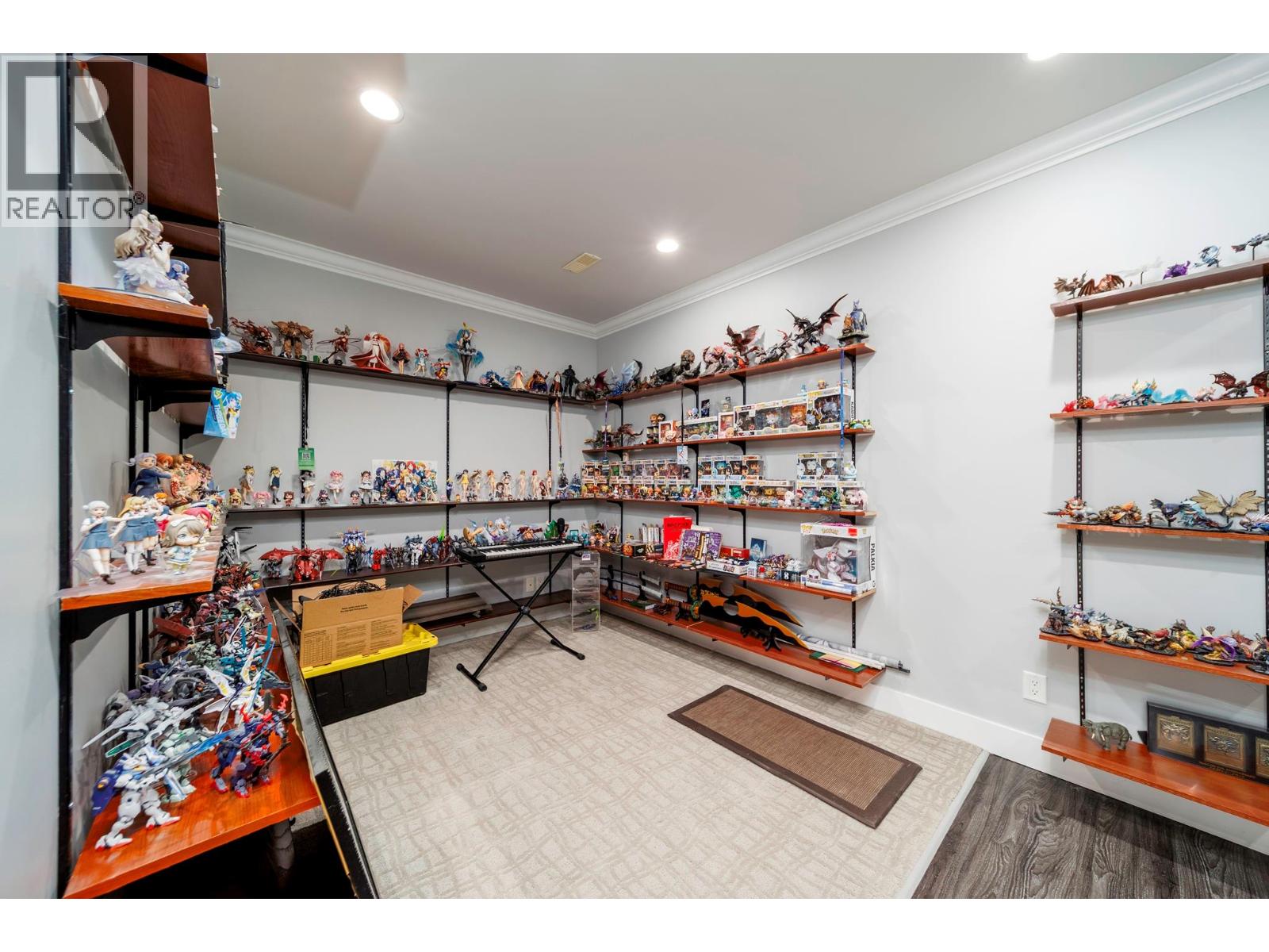 5037 Treadgold Court, Kelowna