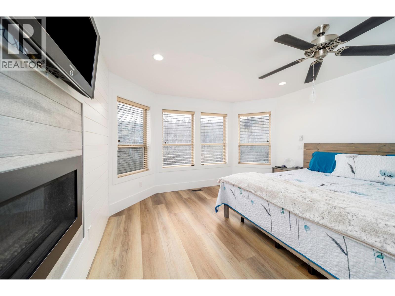 5037 Treadgold Court, Kelowna